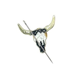 Longhorn Skull Nighttime Mountain Scene Magnetic Needle Minder Enamel Pin, [1”]